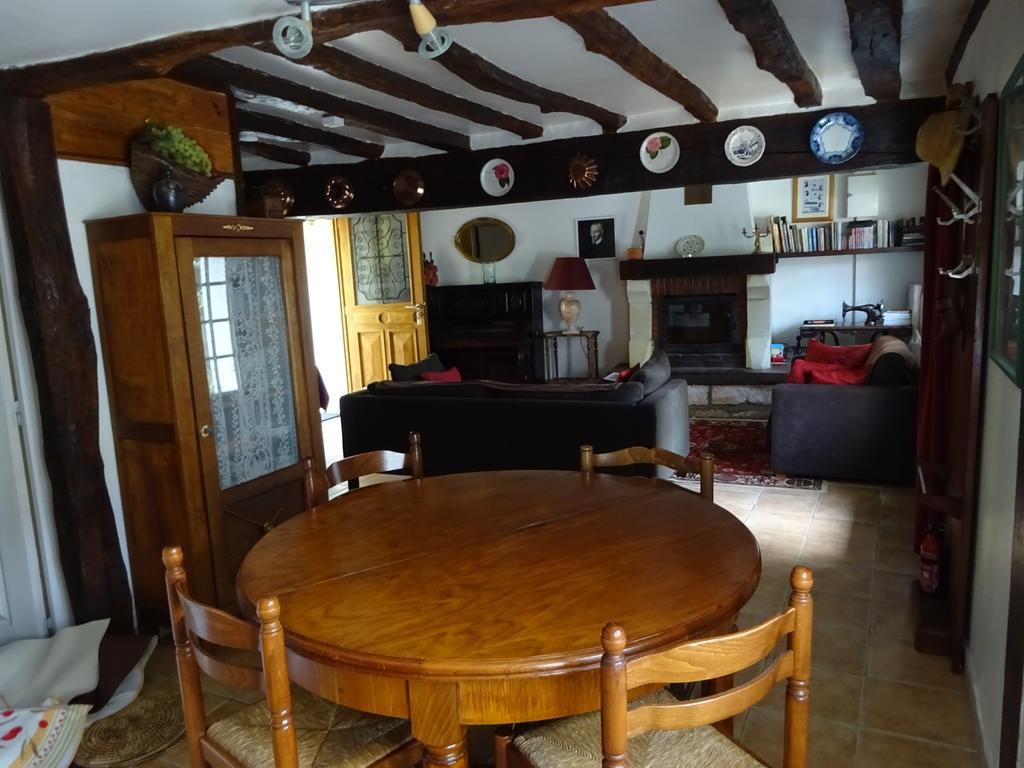 Les Chaumieres Du Chene Hotel Pouillé Kültér fotó